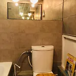 Le 300 By Happynoworry Apartament