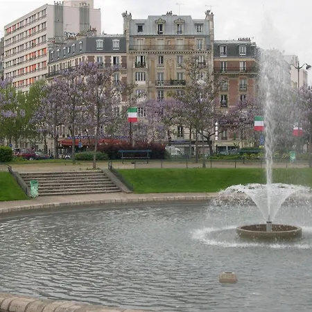 Appartement Tres Haut Avec Piscine, Sauna, Salle De Sport Et Solarium Appartement *