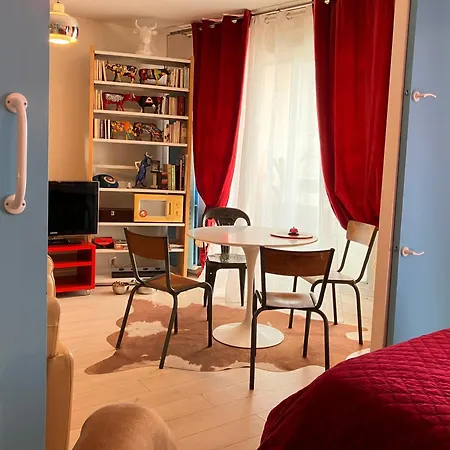Le 300 By Happynoworry Apartamento *