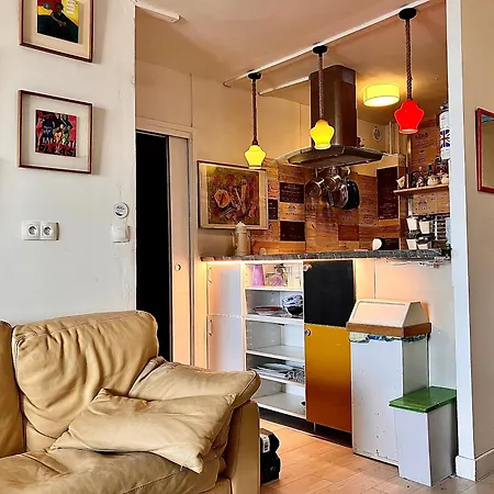 Le 300 By Happynoworry * Parijs