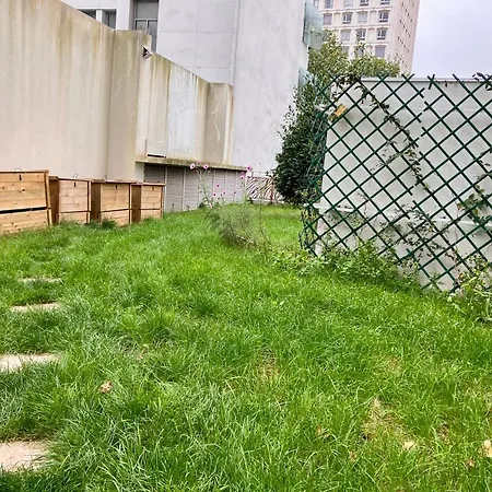 Appartement Tres Haut Avec Piscine, Sauna, Salle De Sport Et Solarium