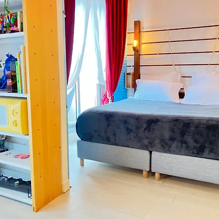 Le 300 By Happynoworry Apartment