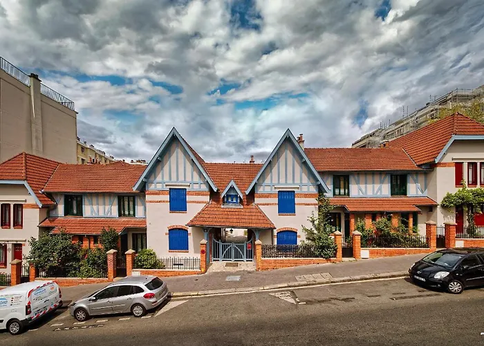 Le 300 By Happynoworry * Paris