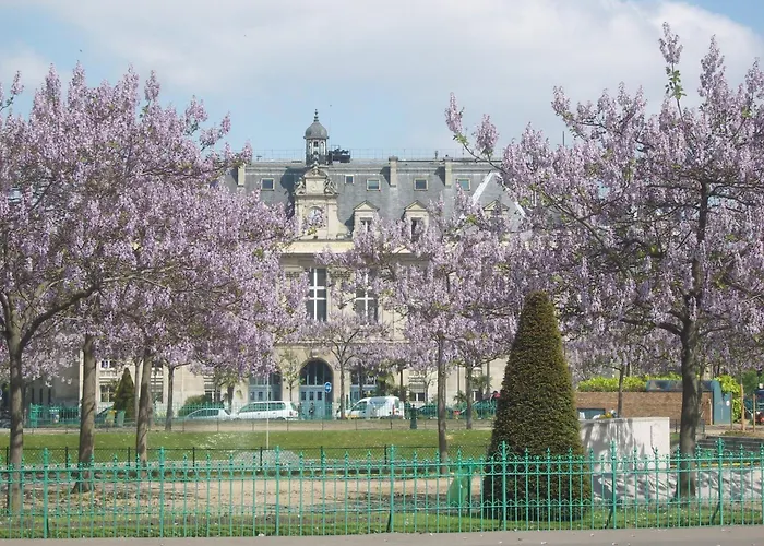 Le 300 By Happynoworry Apartment *