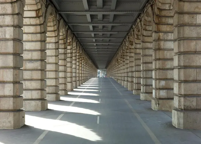 Le 300 By Happynoworry Apartment