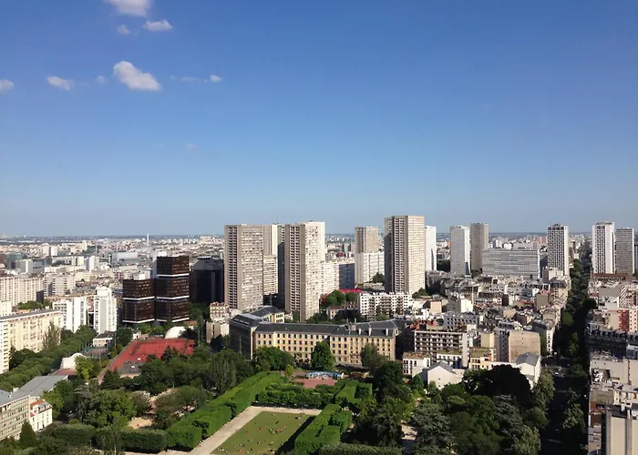 Le 300 By Happynoworry Apartment *