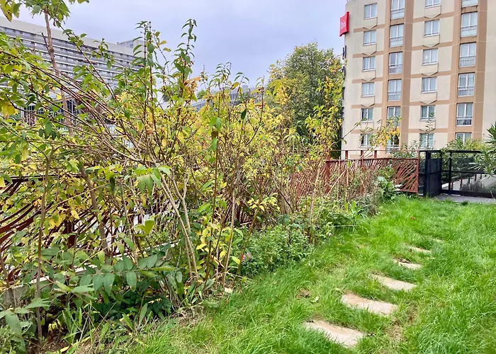 Le 300 By Happynoworry Apartment *