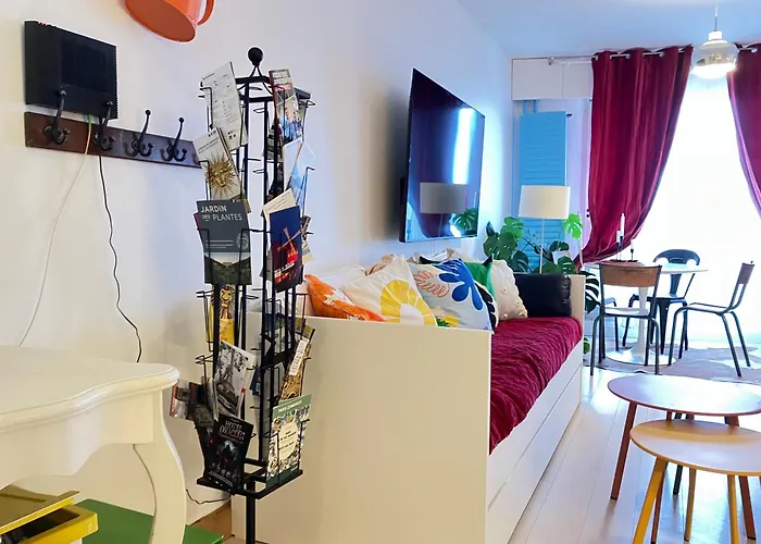 Le 300 By Happynoworry Apartment