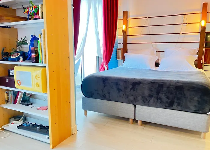 Le 300 By Happynoworry Apartment