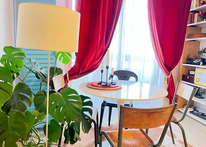 Le 300 By Happynoworry Paris