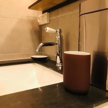 Le 300 By Happynoworry *